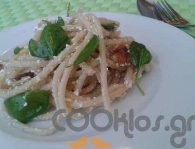 Η συνταγή της Ημέρας: Μπουκατίνι με σπανάκι και καρύδια